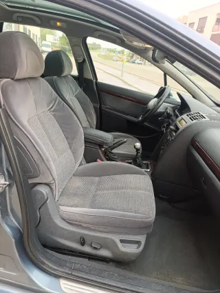 Peugeot 407  2.0 HDI 136CV