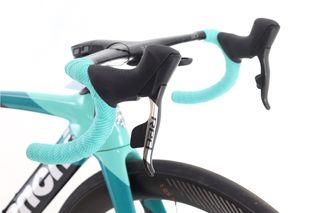 Bicicleta Bianchi Oltre XR4 AXS 12V t.48 Reacondicionada