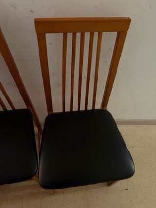 Juego de 4 Sillas de Comedor Madera y Cuero