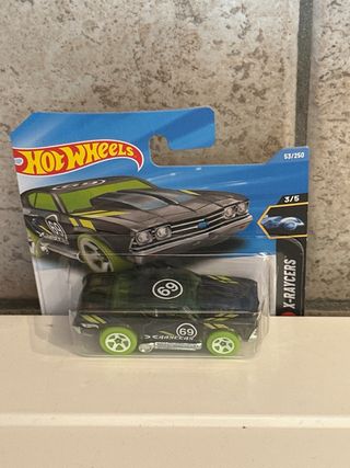 Hot Wheels '69 Chevelle X-Raycers 3/5
