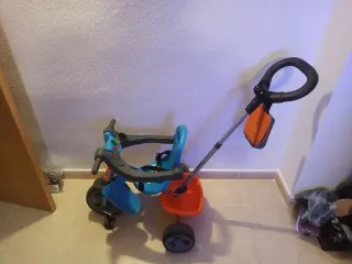 Triciclo infantil FEBER