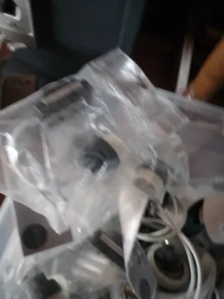 4 Aros de Foco Style. 11 focos blancos. Bombillas