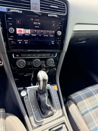 Volkswagen Golf GTE 245CV