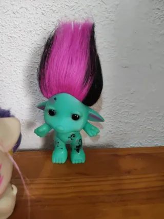 Lote figuras/juguetes/muñecas