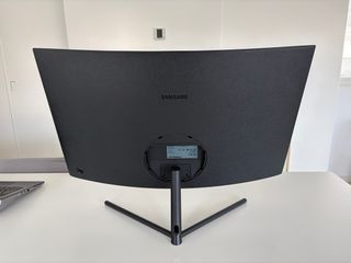 Monitor curvo Samsung 32 UHD UHD UR59C