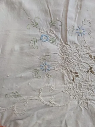 Lenzuolo matrimoniale vintage in cotone ricamato