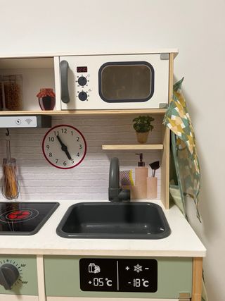 Cocina de juguete de madera + juego de café