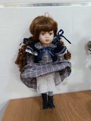 Muñeca Porcelana Ojos Cristal 42cm