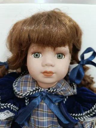 Muñeca Porcelana Ojos Cristal 42cm