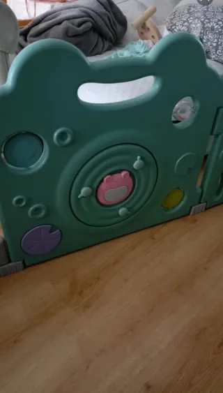 Parque infantil con diseño de rana