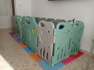 Parque infantil con diseño de rana