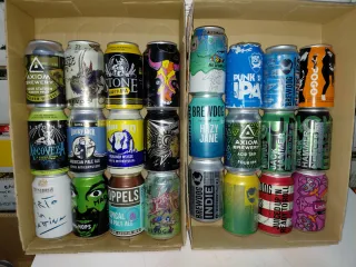Lattine birra vuote da collezione