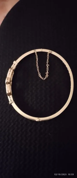 Pulsera rígida oro y diamantes Venta en persona