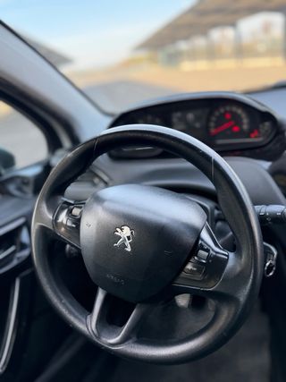 Peugeot 208 2013 Impecable !!