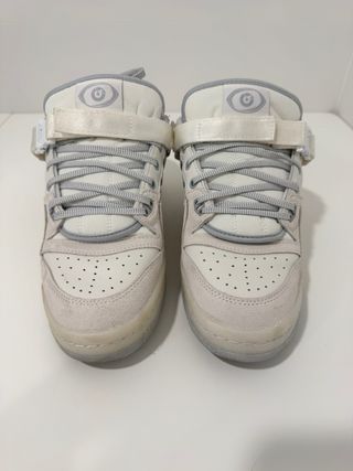 Adidas x Bad Bunny Buckle Low Zapatilla Gris/Blanc