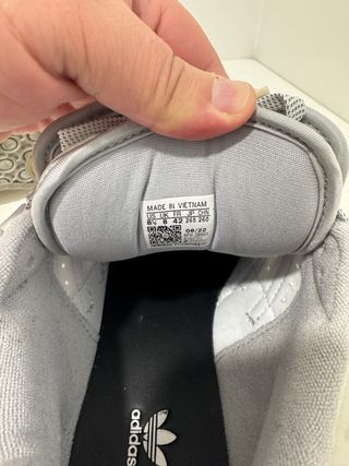 Adidas x Bad Bunny Buckle Low Zapatilla Gris/Blanc