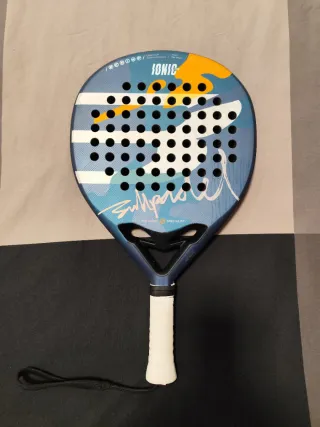 Pala de pádel Bullpadel IONIC