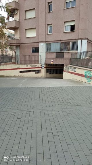 Garaje en venta en Pubilla Cases en Hospitalet de Llobregat, L´