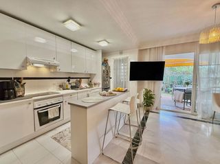 Piso en venta en Nueva Andalucía centro en Marbella