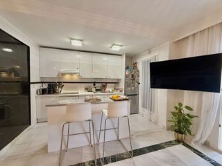 Piso en venta en Nueva Andalucía centro en Marbella