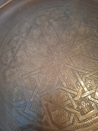 Plato antiguo bronce decorado