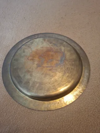 Plato antiguo bronce decorado