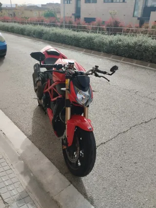 Ducati streetfighter 848