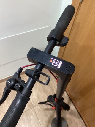 Patinete eléctrico ZWHEEL Tiene la rueda salida