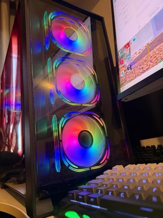 PC Gaming RTX 5070Ti 16GB Ryzen 7 7800X3D