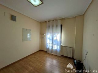 Local comercial en alquiler en Linares