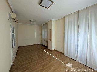 Local comercial en alquiler en Linares