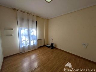 Local comercial en alquiler en Linares