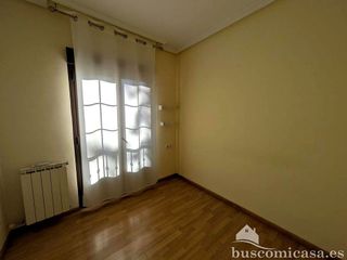 Local comercial en alquiler en Linares