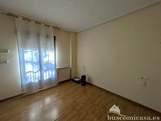 Local comercial en alquiler en Linares