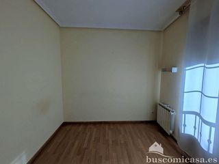 Local comercial en alquiler en Linares