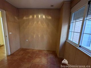 Local comercial en alquiler en Linares