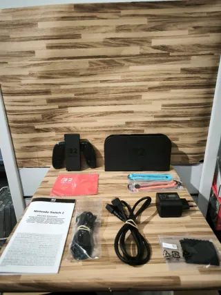 Nintendo Switch + Estuche Gris/Rojo