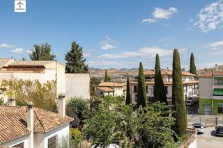 Edificio en venta en Zubia (La)