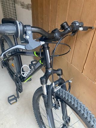Bici RockRider ST500 Negro