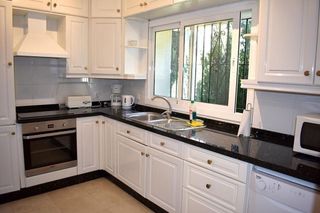 Chalet en alquiler en Elviria en Marbella