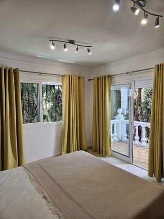 Chalet en alquiler en Elviria en Marbella