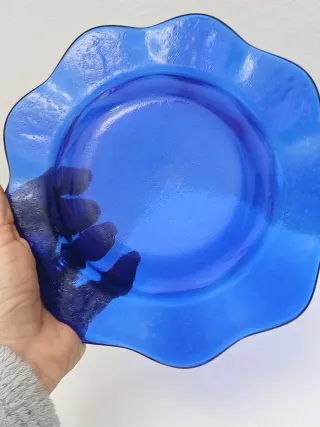 Posacenere vintage blu in vetro
