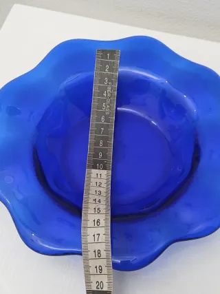 Posacenere vintage blu in vetro