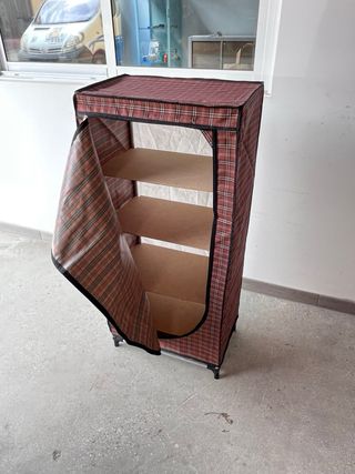 Guardaroba 4 Ripiani in Tessuto e Metallo