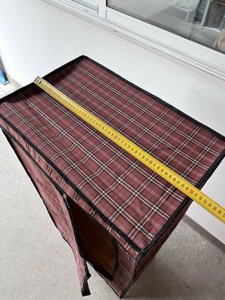 Guardaroba 4 Ripiani in Tessuto e Metallo