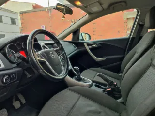 Opel Astra 2013