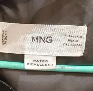 Abrigo acolchado repelente al agua gris Mango