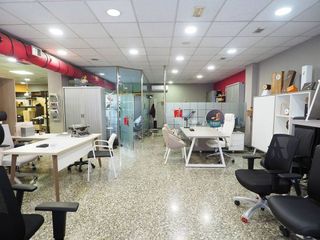 Local comercial en venta en Instituts - Ponent - Sota el Camí Ral en Granollers