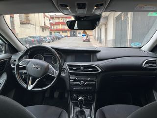Infiniti Q30 2018