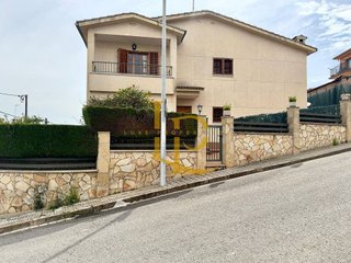 Chalet en venta en Altamira - Canaletes en Cerdanyola del Vallès